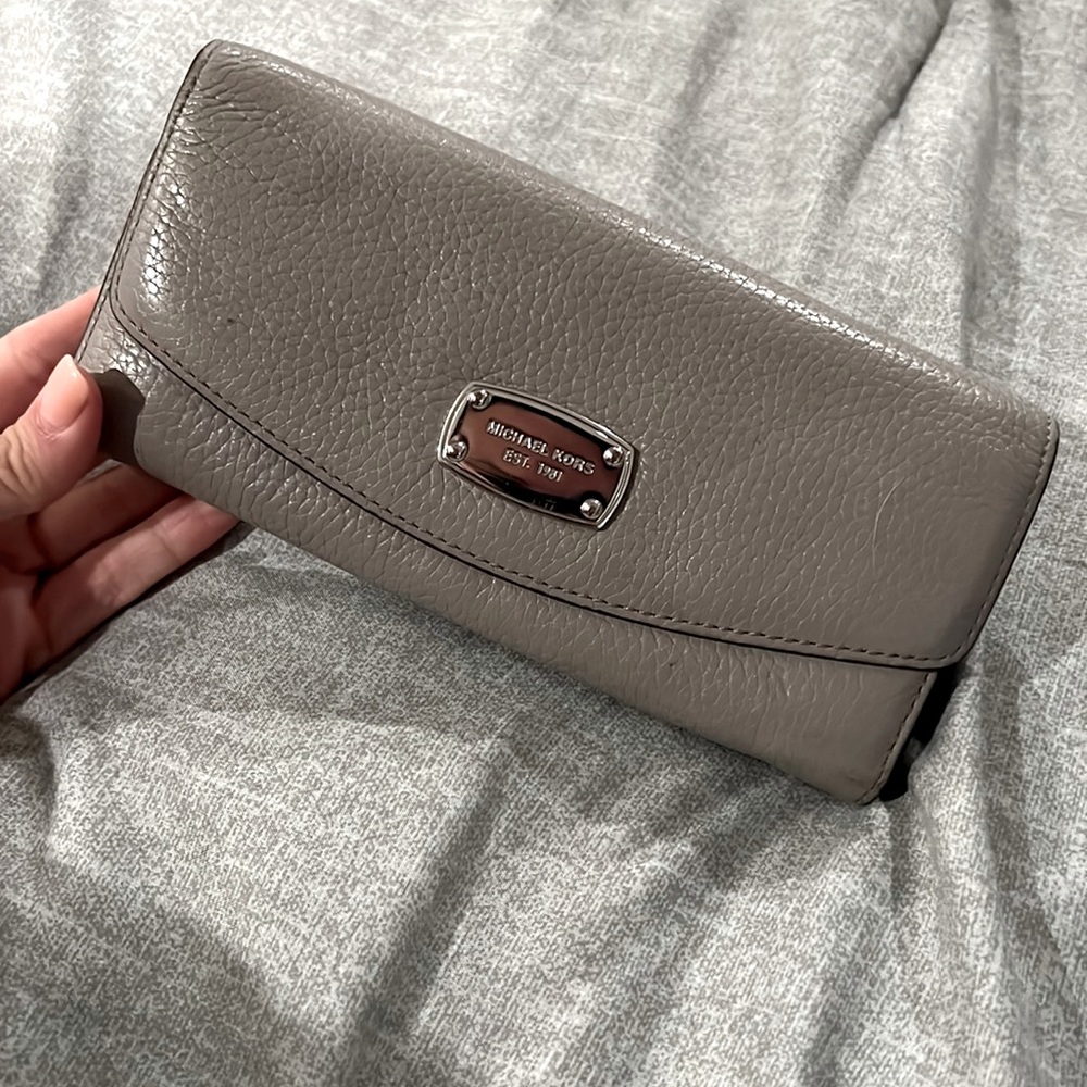 COPY - Michael Kors Wallet